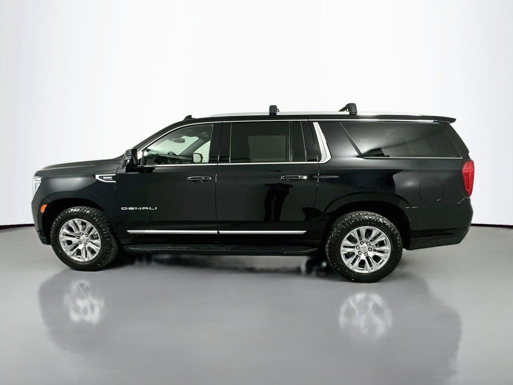 Used 2023 GMC Yukon XL Denali AWD/4WD image 8