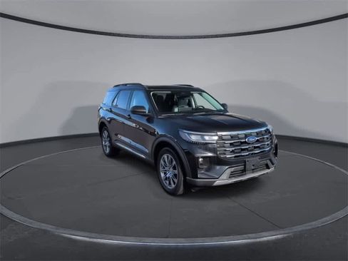 New 2025 Ford Explorer Active w/ Active Comfort Package image 2
