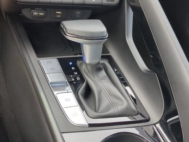 Used 2025 Hyundai Elantra SEL FWD image 28