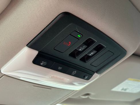 Used 2021 Nissan Rogue SL w/ Premium Package image 43