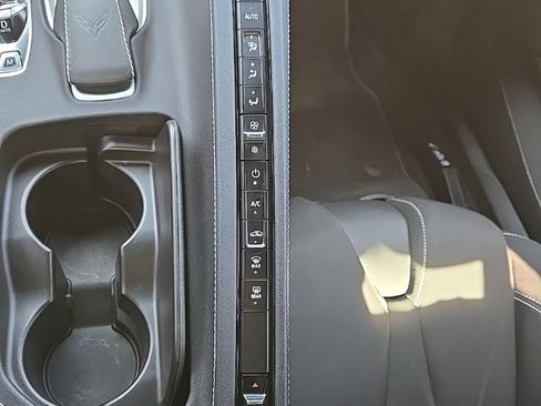 Used 2023 Chevrolet Corvette Stingray Coupe w/ Z51 Performance Package image 28