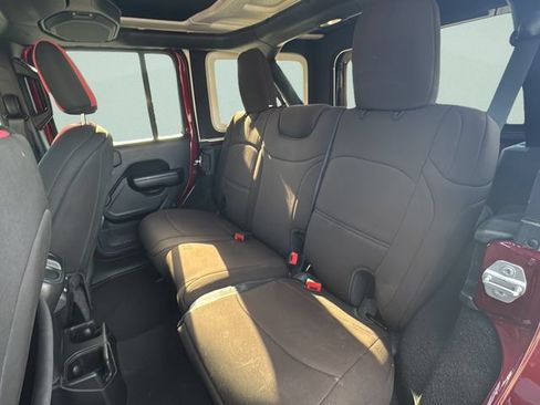 Used 2021 Jeep Wrangler Unlimited Sport AWD/4WD image 12