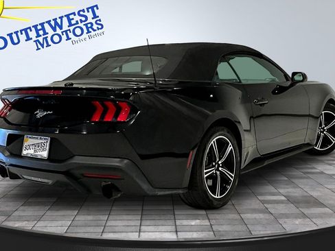 Used 2024 Ford Mustang Premium image 6