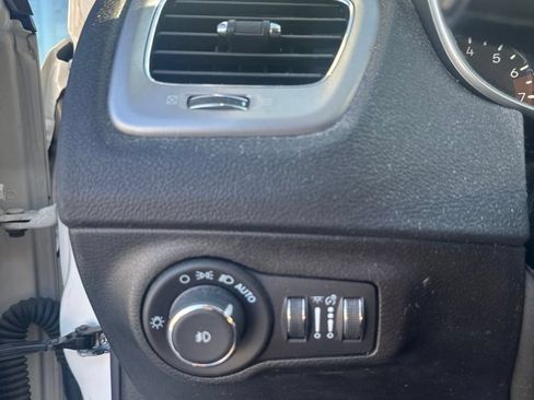 Used 2021 Jeep Compass Latitude AWD/4WD image 9
