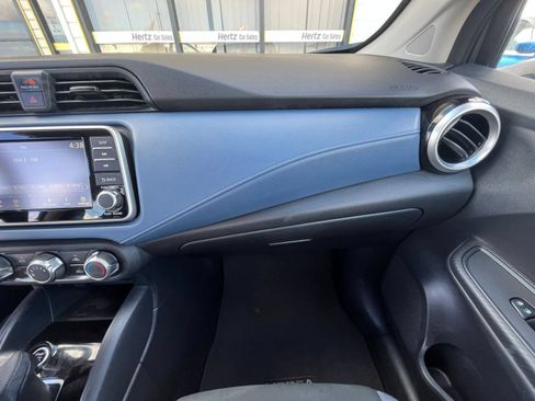 Used 2025 Nissan Versa SV FWD image 35