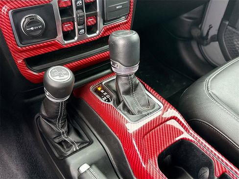 Used 2022 Jeep Wrangler Unlimited Sahara w/ Cold Weather Group image 17