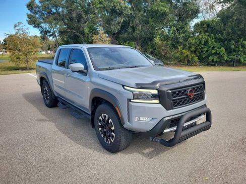 Used 2022 Nissan Frontier PRO-4X image 3