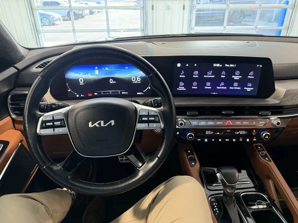 Used 2024 Kia Telluride SX Prestige X-Pro AWD/4WD image 10