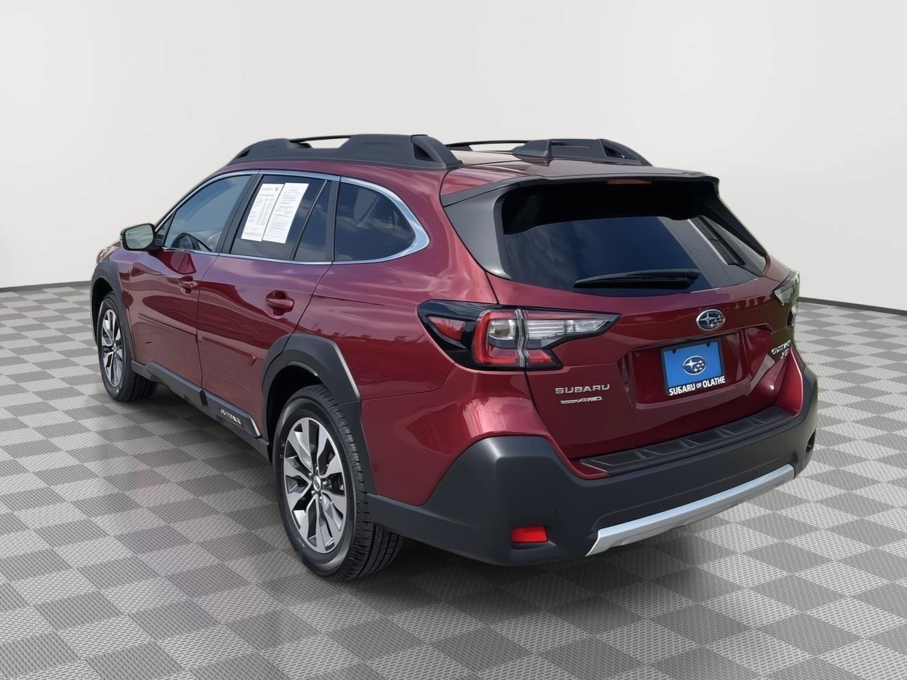 Used 2025 Subaru Outback Limited XT AWD/4WD image 13