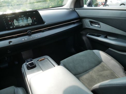 Certified 2024 Nissan Ariya AWD image 11