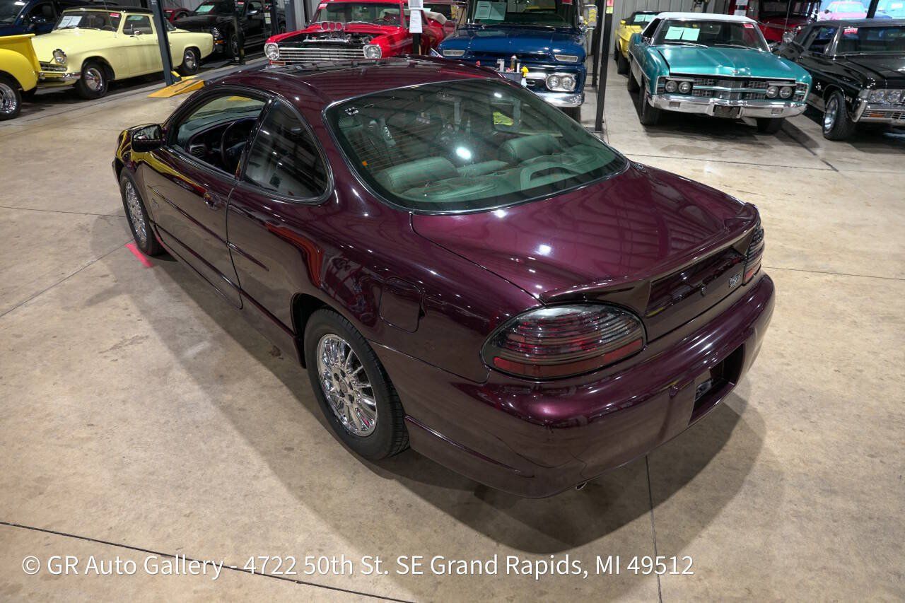 Used 2002 Pontiac Grand Prix GTP FWD image 16