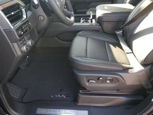 New 2026 GMC Yukon Denali w/ Sun & Power Step Package image 32