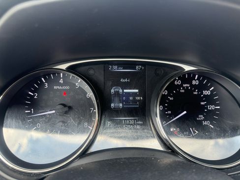 Used 2015 Nissan Rogue SV image 8