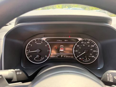 Used 2024 Nissan Rogue S AWD/4WD image 3