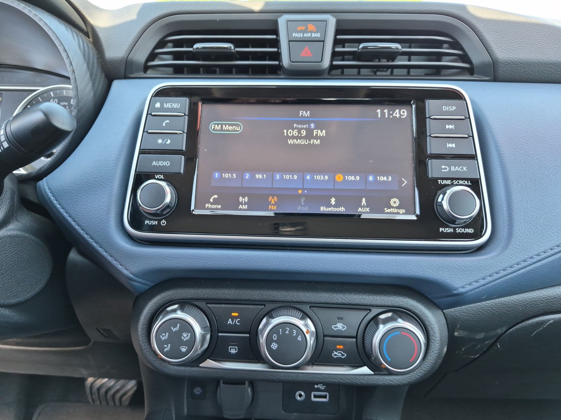 Used 2025 Nissan Versa SV w/ Trunk Package FWD image 22