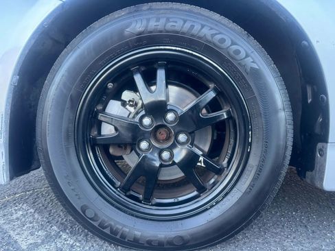 Used 2012 Toyota Prius Three image 18