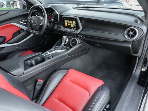 Used 2018 Chevrolet Camaro SS w/ Redline Edition RWD image 39