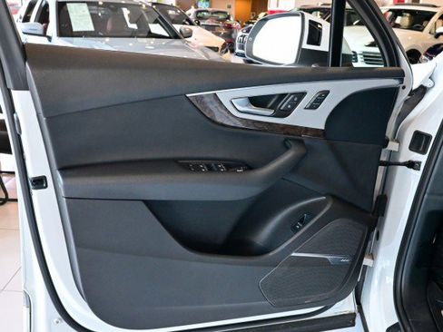Used 2019 Audi Q7 2.0T Premium Plus w/ Premium Plus Package image 17