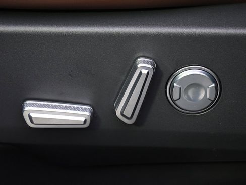 New 2026 Lincoln Nautilus Reserve image 14