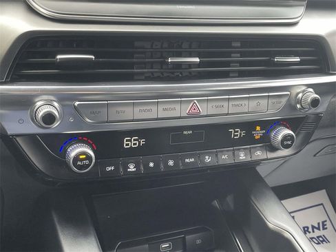 Used 2022 Kia Telluride LX image 28