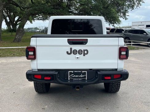 Used 2024 Jeep Gladiator Rubicon AWD/4WD image 6