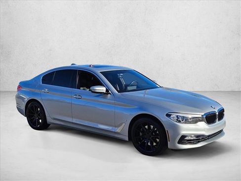 Used 2018 BMW 530e xDrive w/ Premium Package 2 image 3