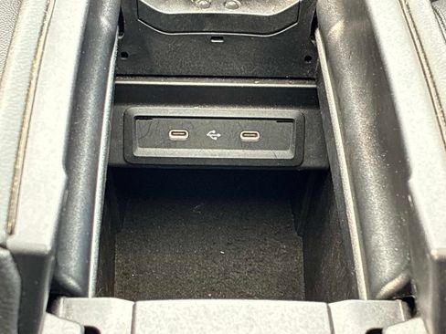 Used 2025 Mercedes-Benz CLA 250 4MATIC image 27