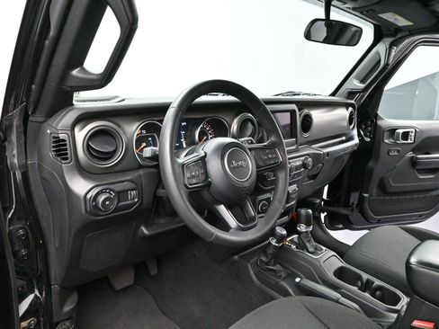 Used 2023 Jeep Wrangler Unlimited Sport AWD/4WD image 13