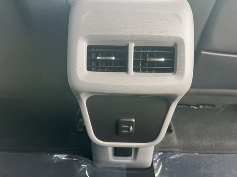 Used 2023 GMC Terrain SLE w/ Driver Convenience Package image 52