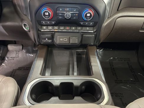 Used 2022 Chevrolet Silverado 3500 LTZ w/ LTZ Premium Package image 33