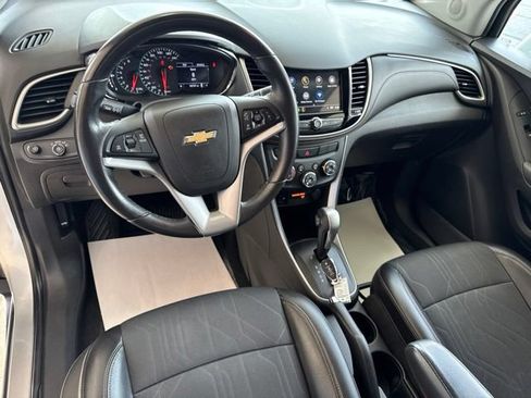 Used 2018 Chevrolet Trax LT w/ LT Convenience Package AWD/4WD image 15