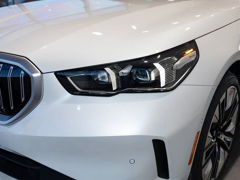 Used 2025 BMW 530i xDrive 530i xDrive image 8