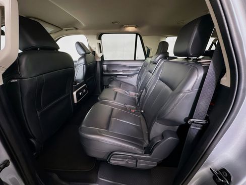 Used 2024 Ford Expedition Max XLT image 28
