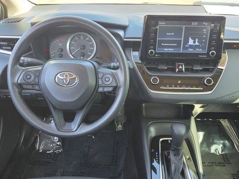 Used 2022 Toyota Corolla LE FWD image 12