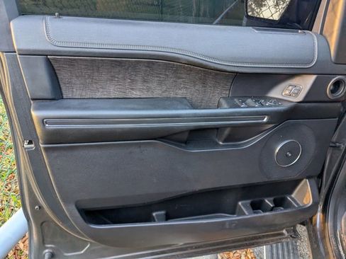 Used 2020 Ford Expedition Limited w/ Special Edition Package image 12