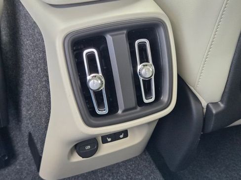 New 2026 Volvo XC40 B5 Plus w/ Protection Package Premier image 15