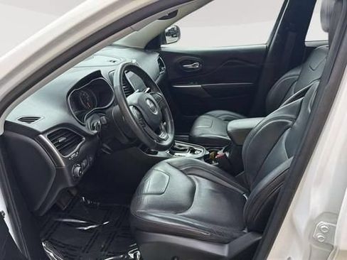 Used 2019 Jeep Cherokee Limited AWD/4WD image 9