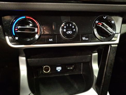 Used 2023 Kia Seltos LX image 22