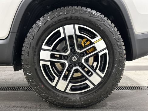 Used 2023 Rivian R1T Adventure image 10