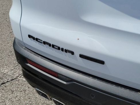 New 2026 GMC Acadia Elevation image 6