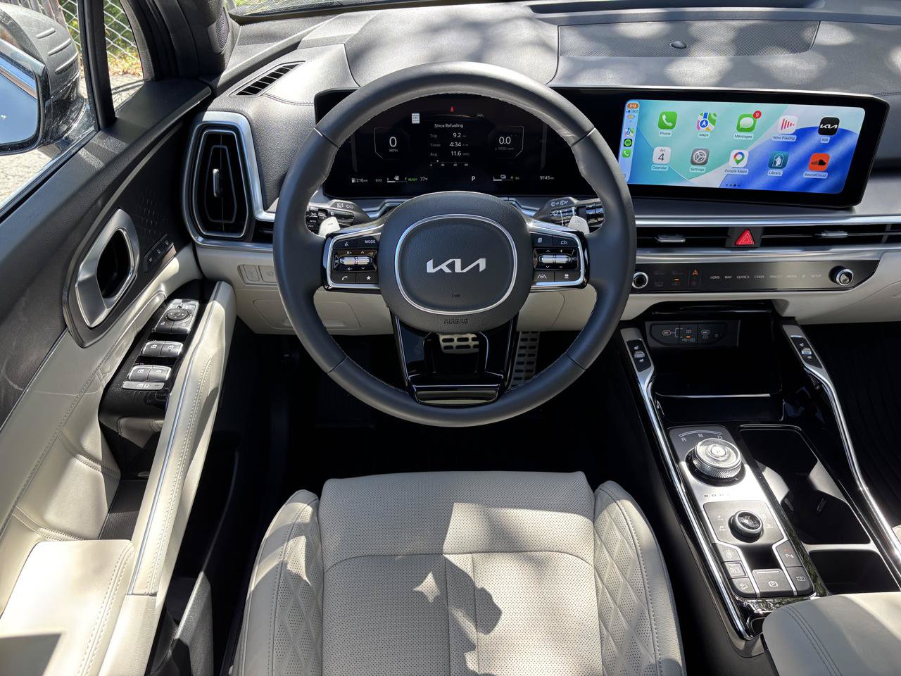 Used 2025 Kia Sorento SX Prestige AWD/4WD image 4