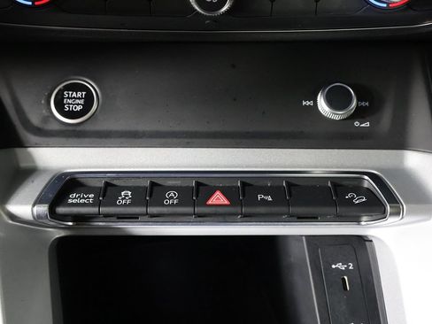 Used 2023 Audi Q3 2.0T Premium w/ Convenience Package image 43