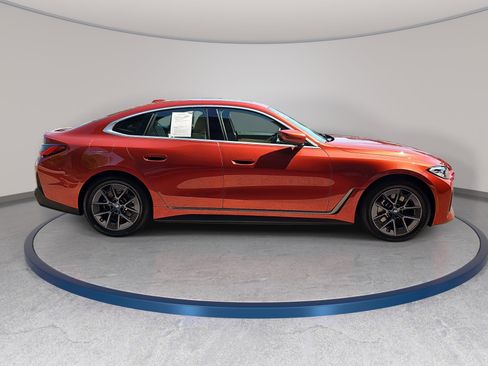 Used 2023 BMW i4 eDrive35 w/ Premium Package RWD image 4