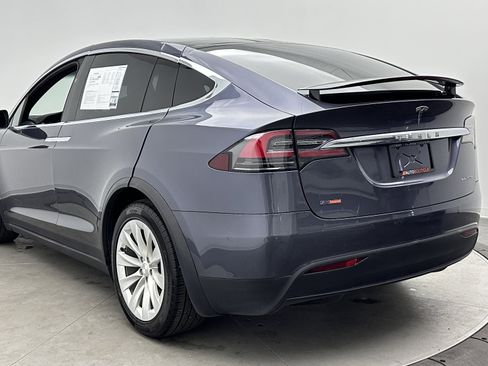 Used 2020 Tesla Model X Long Range AWD/4WD image 3