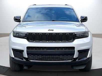 Used 2024 Jeep Grand Cherokee L Laredo