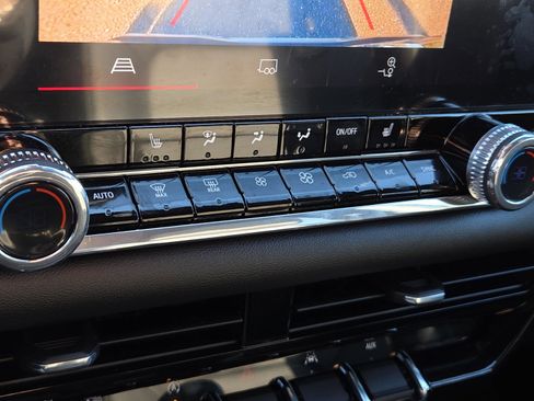 Certified 2024 GMC Canyon Elevation w/ Elevation Premium Package image 19