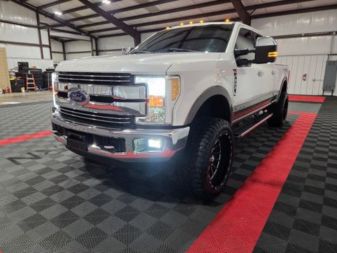 Used 2017 Ford F350 Lariat w/ Lariat Ultimate Package image 21