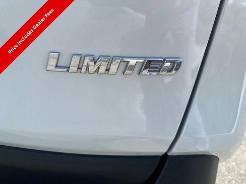 Used 2020 Toyota RAV4 Limited FWD image 8