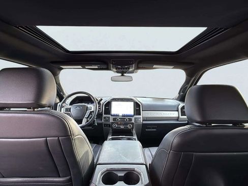 Used 2022 Ford F250 Lariat w/ FX4 Off-Road Package image 9