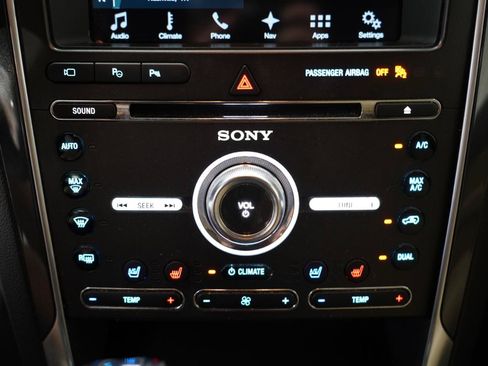 Used 2017 Ford Explorer Limited w/ Equipment Group 301A FWD image 23